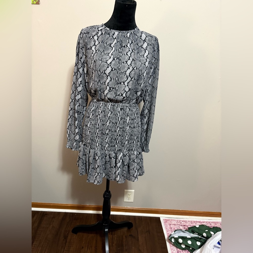 Micheal Kors long sleeve Snake Print Mini dress!